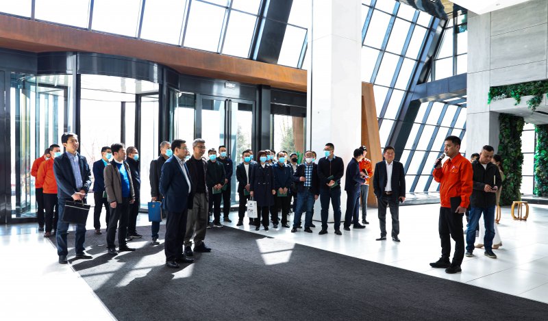 <b>中國工程院院士，吳忠儀表黨委書記、董事長馬玉山一行蒞臨寧夏鋼鐵集團(tuán)參觀</b>